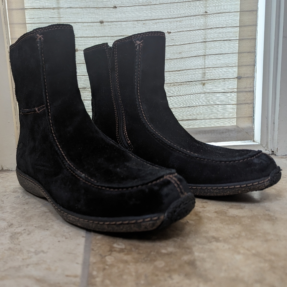 Timberland Black Leather Ankle boots Size 9